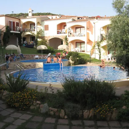 Sleeps 6 With Pool And Wifi * Badesi
